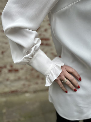 
                  
                    Hvid skjortebluse fra Seafarer
                  
                
