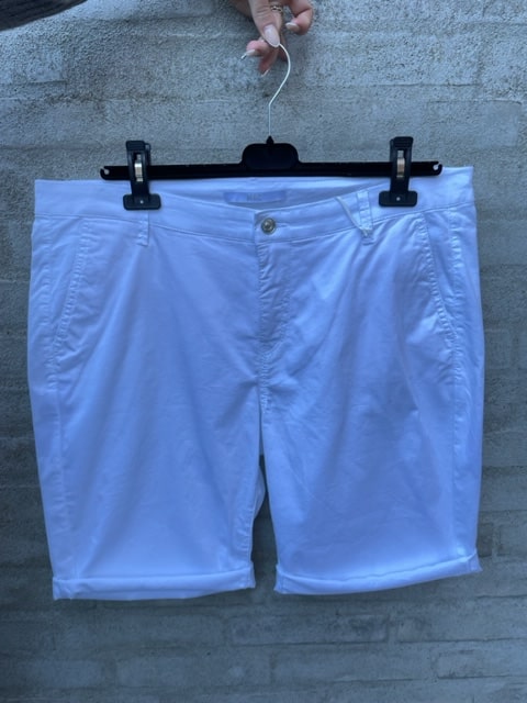 Hvide shorts fra Mac Jeans